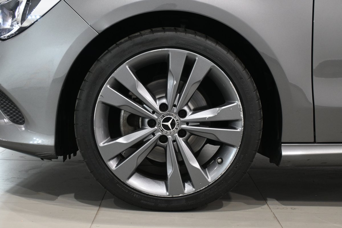 Foto Mercedes-Benz Clase 26