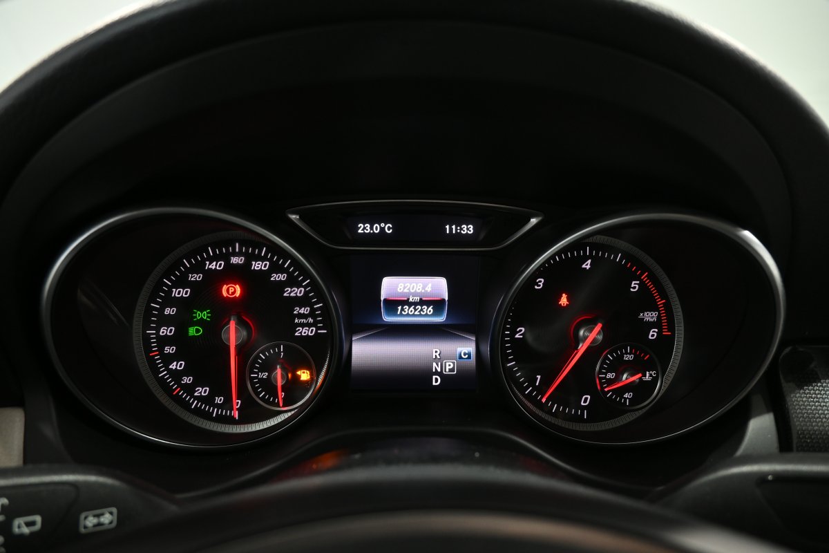 Foto Mercedes-Benz Clase 13