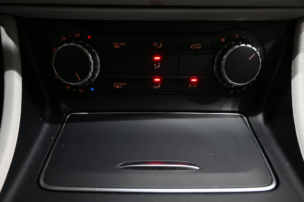 Foto Mercedes-Benz Clase 18