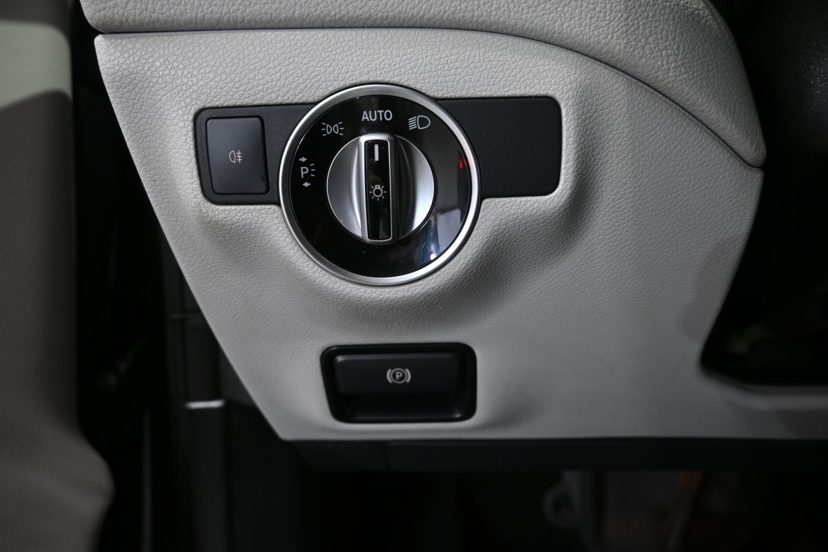 Foto Mercedes-Benz Clase 24