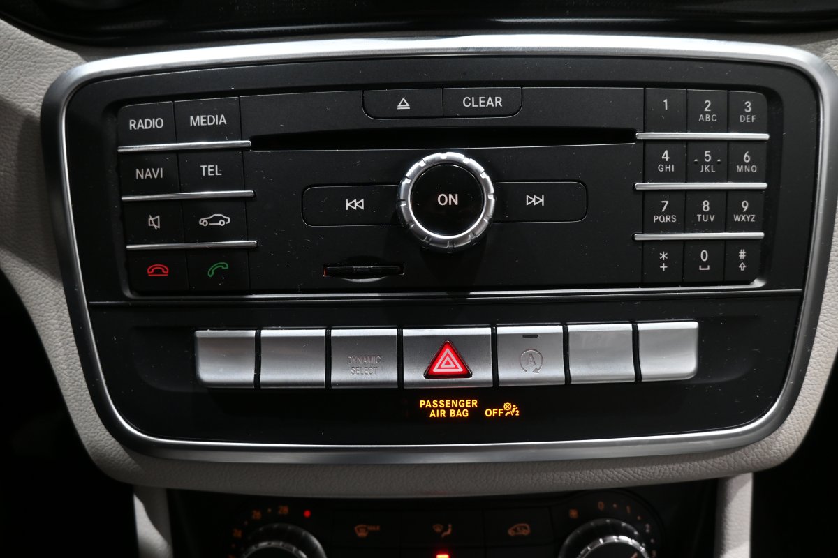 Foto Mercedes-Benz Clase 17