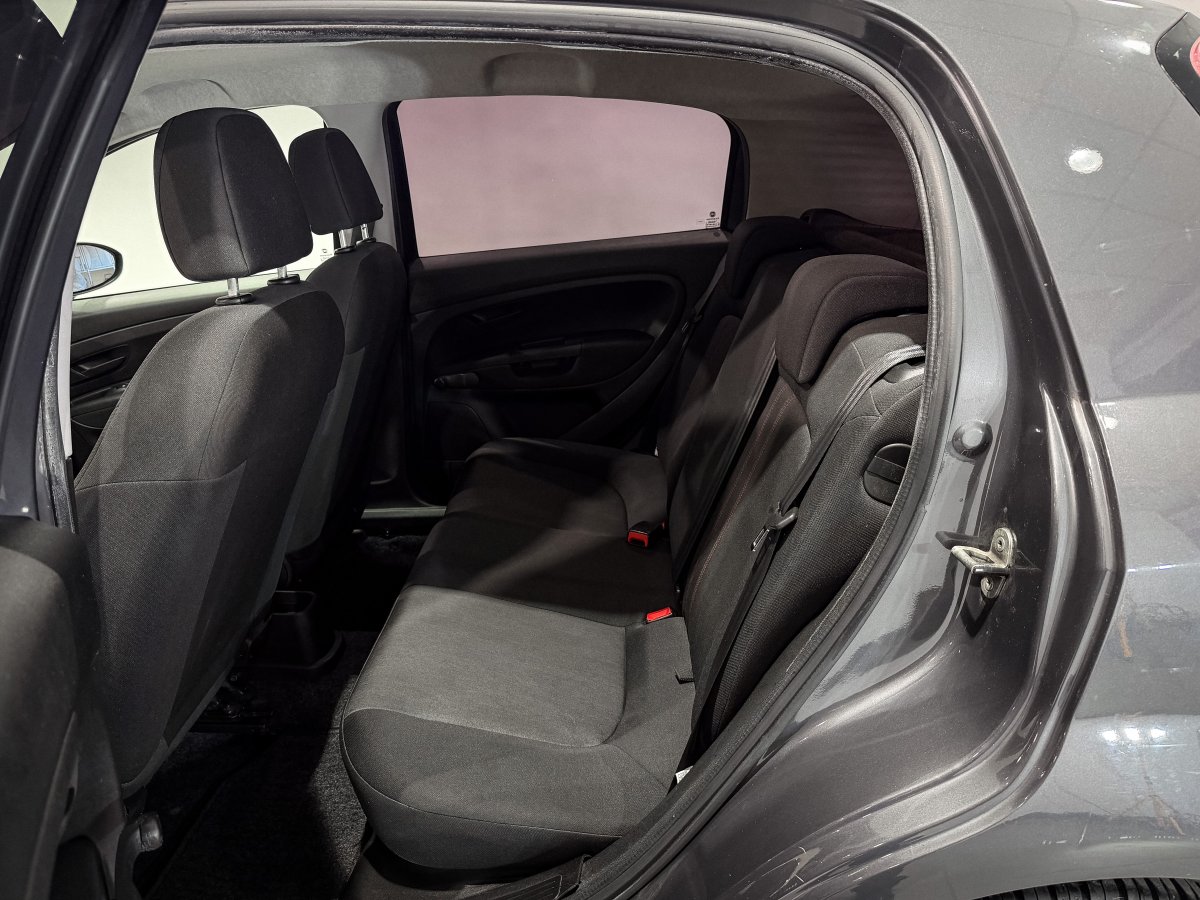Foto Fiat Punto 11