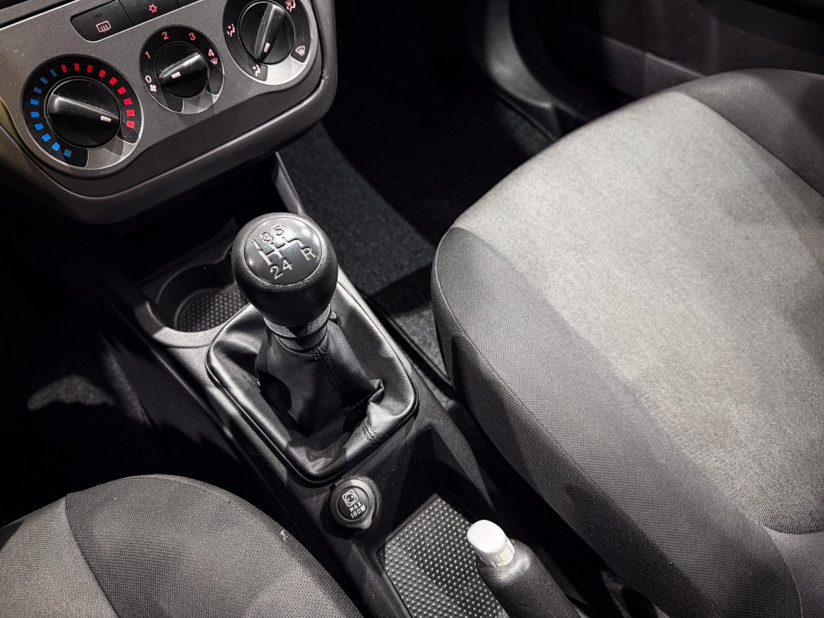 Foto Fiat Punto 19