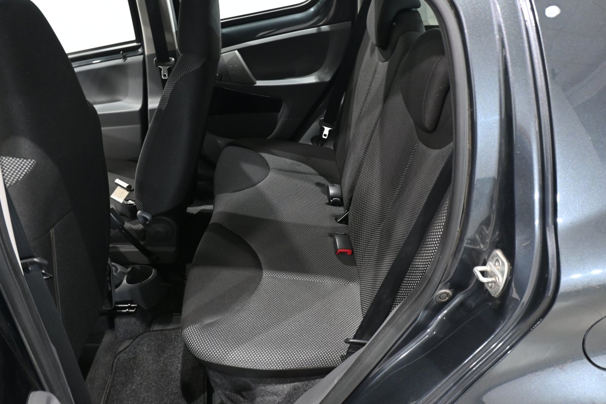 Foto Toyota Aygo 11