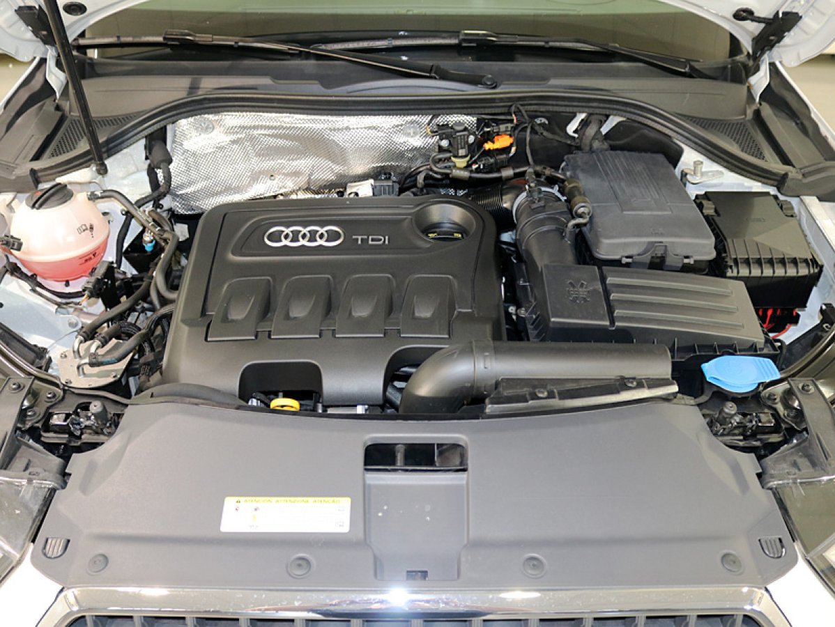 Foto Audi Q3 8