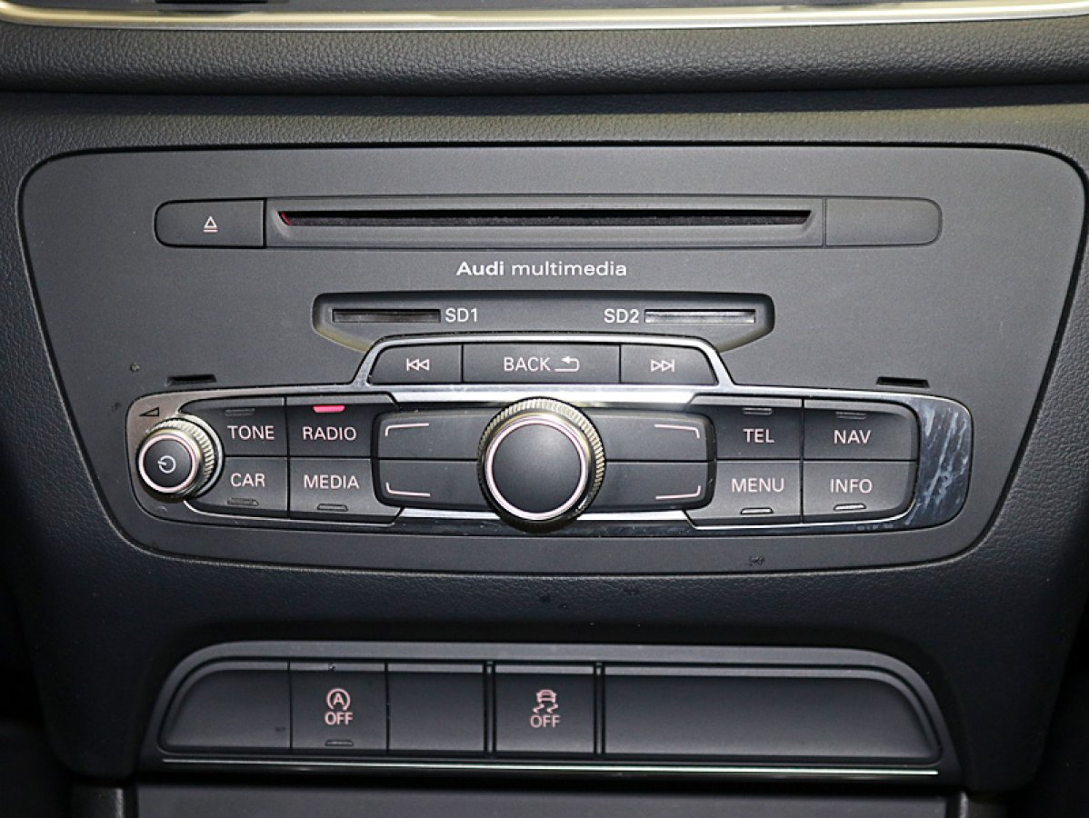 Foto Audi Q3 24