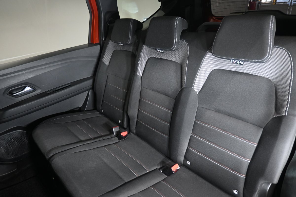 Foto Dacia JOGGER 13