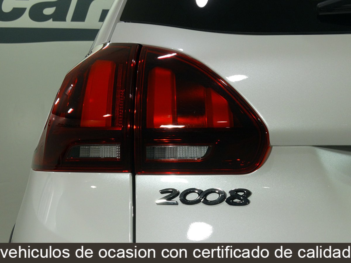 Foto Peugeot 2008 9