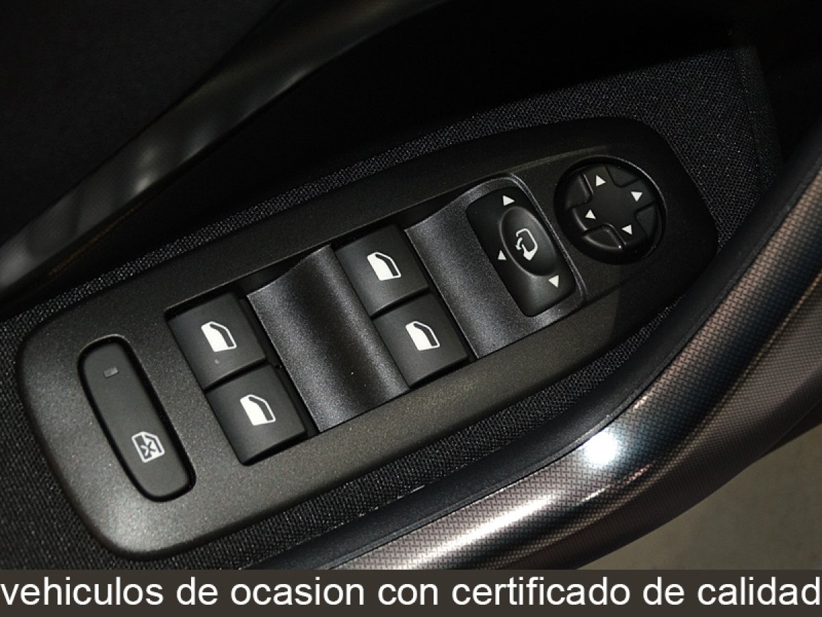 Foto Peugeot 2008 31