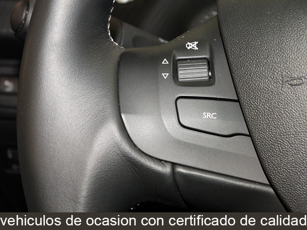 Foto Peugeot 2008 32