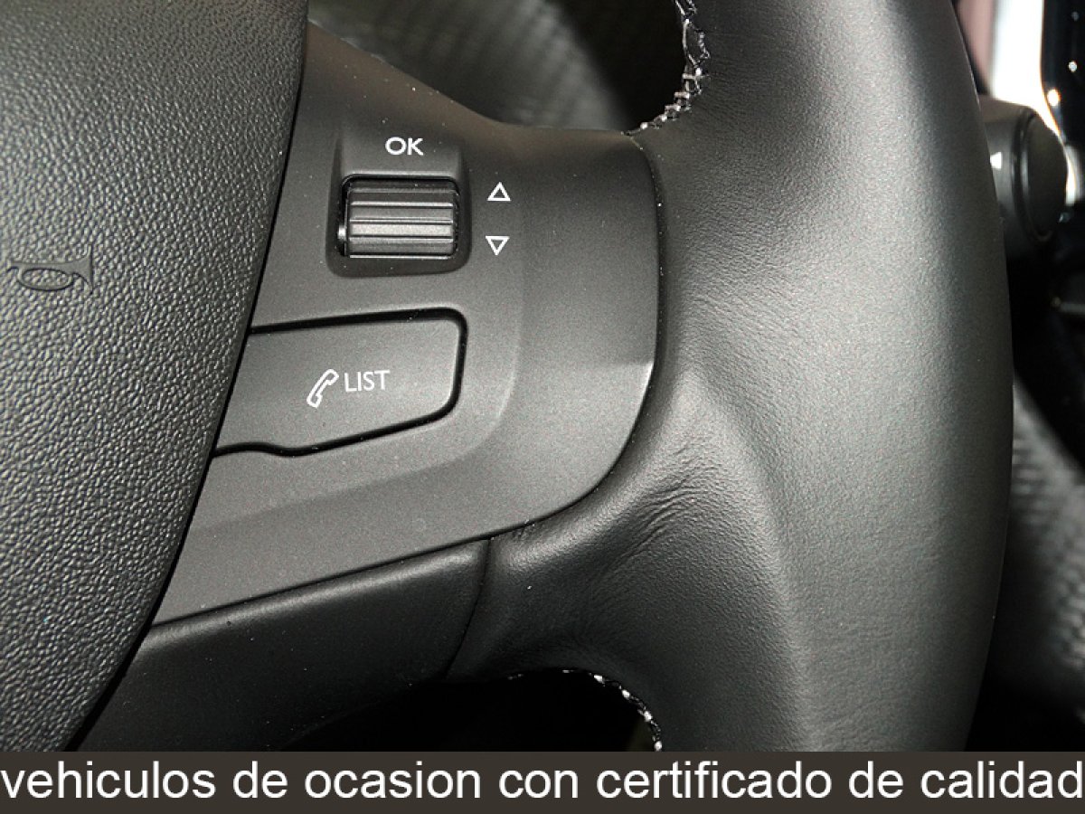 Foto Peugeot 2008 33