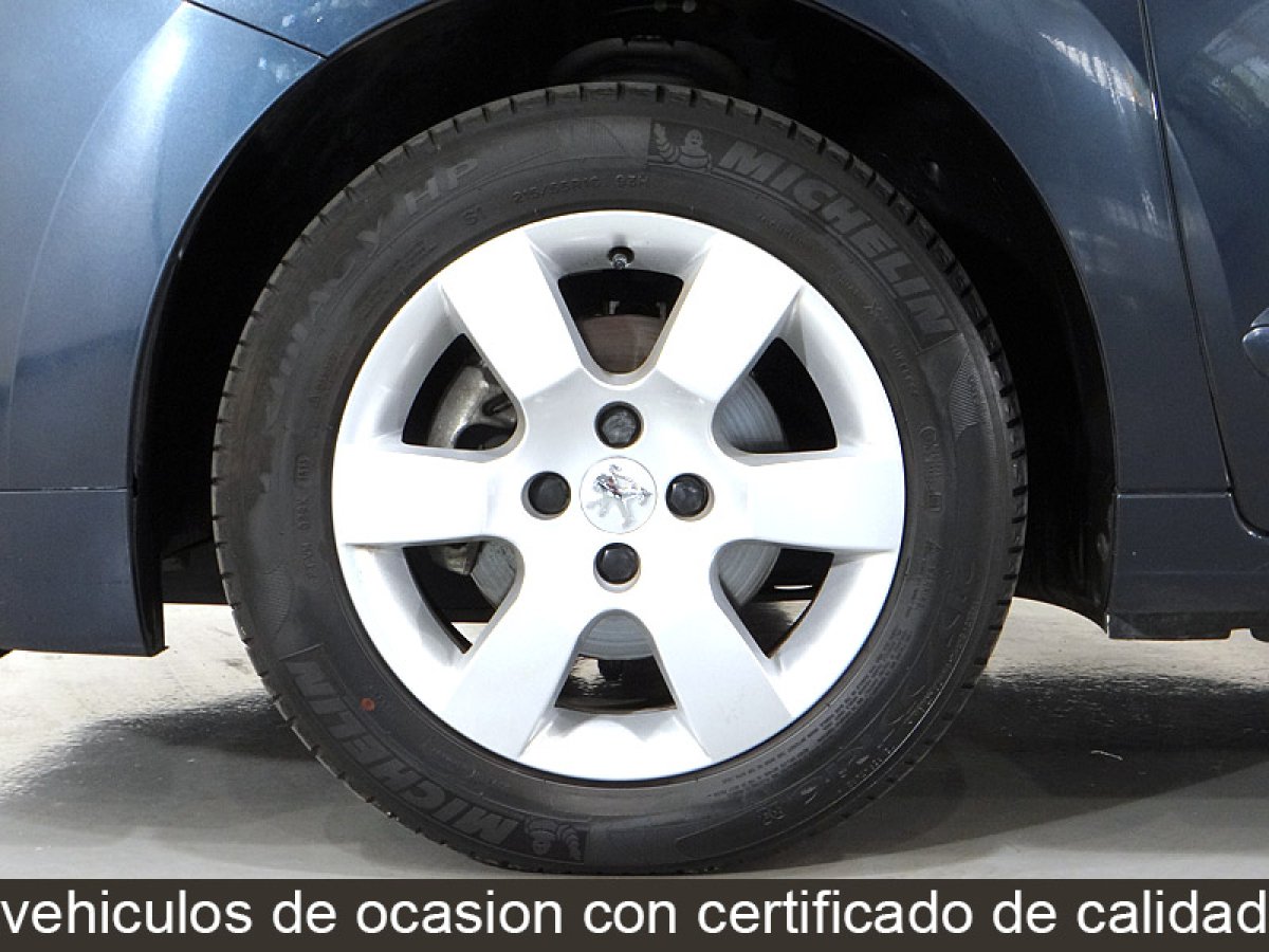 Foto Peugeot 5008 18