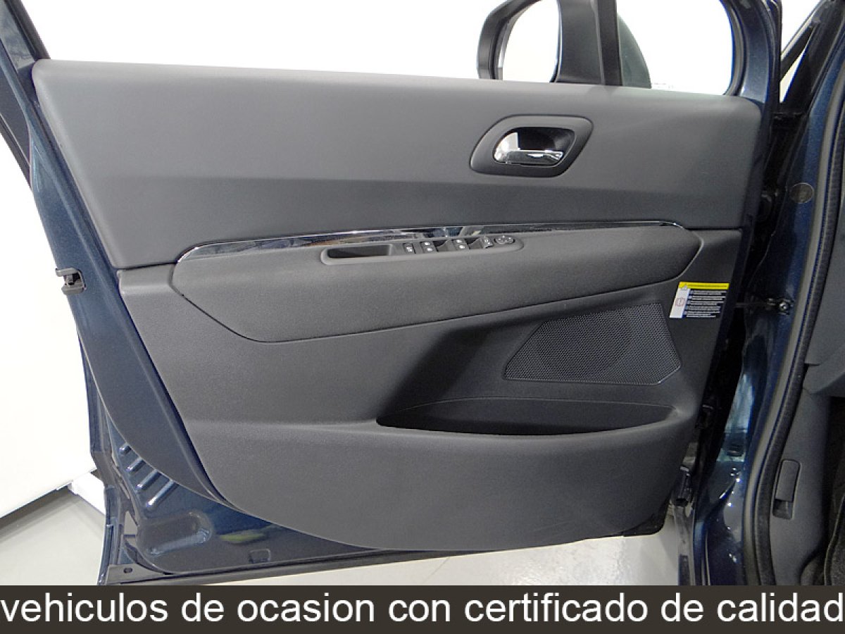 Foto Peugeot 5008 25