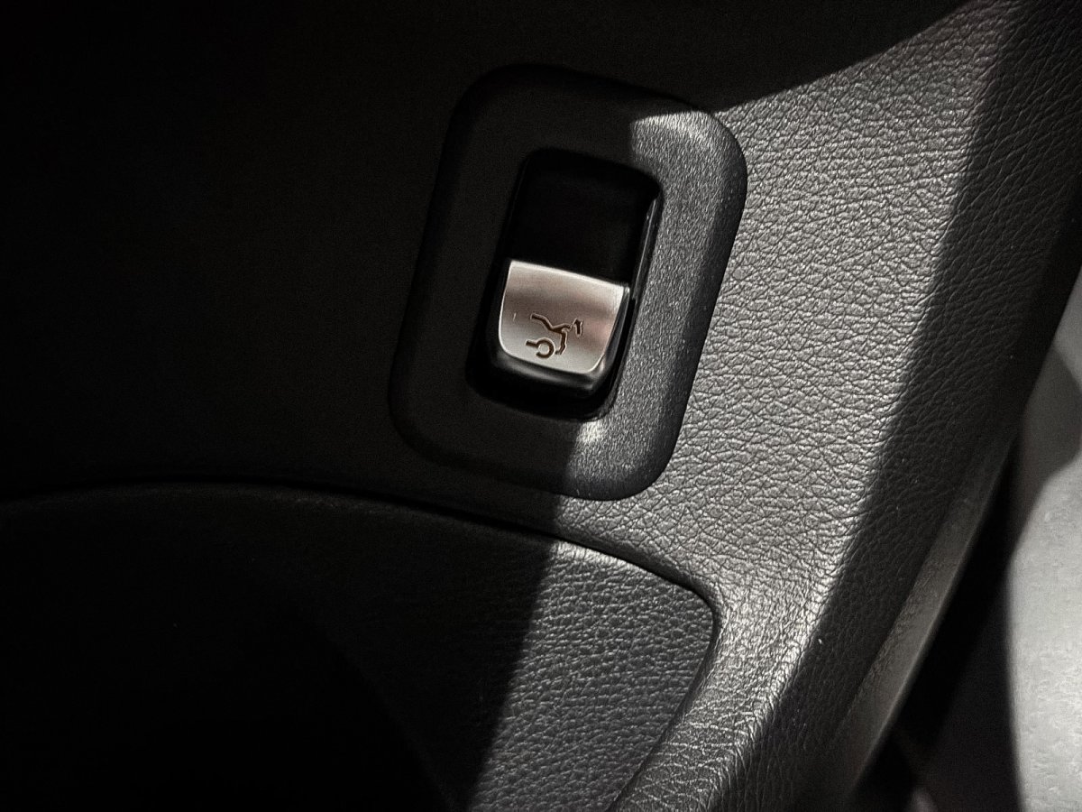 Foto Mercedes-Benz C 8