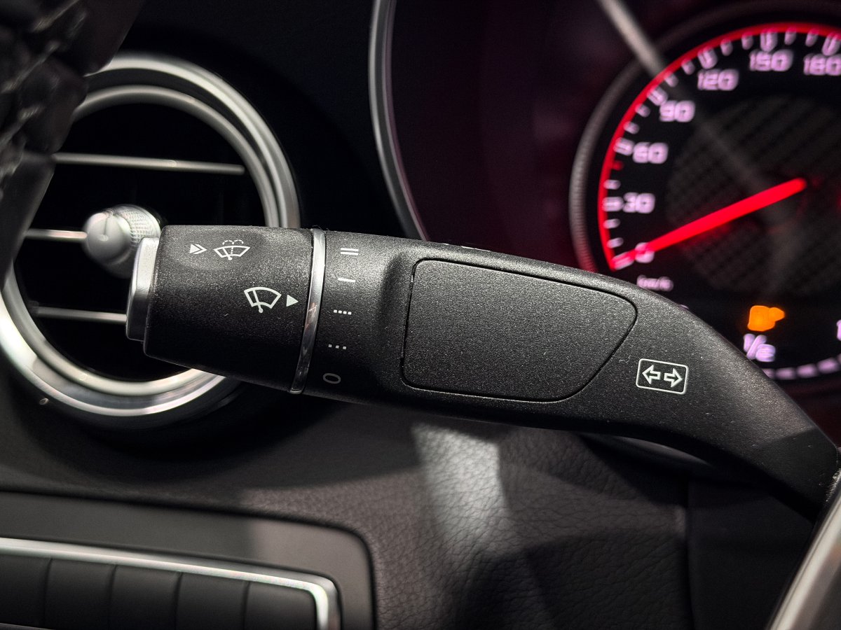 Foto Mercedes-Benz C 25