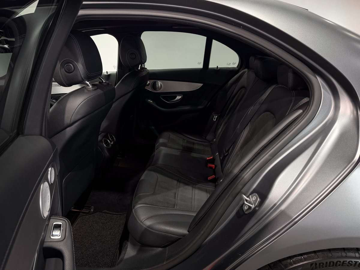 Foto Mercedes-Benz C 11