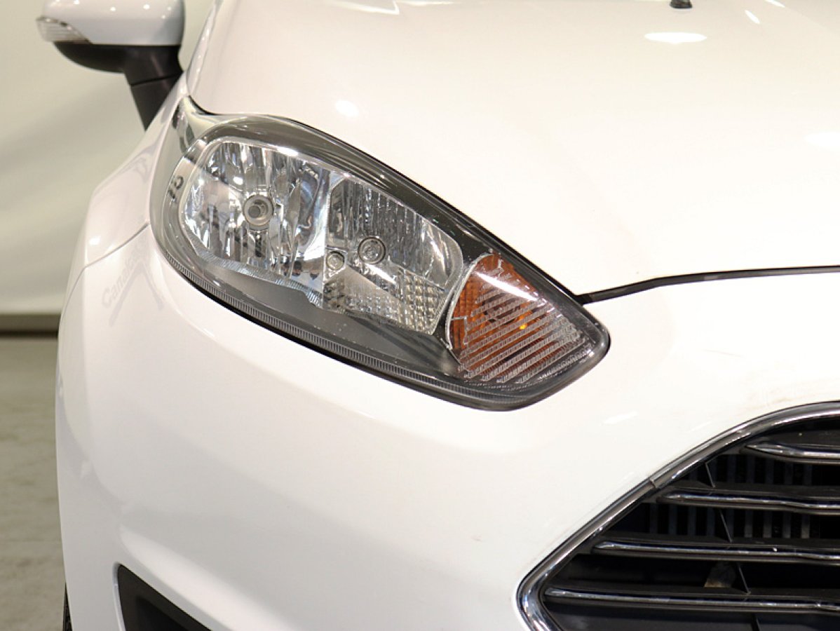 Foto Ford Fiesta 12