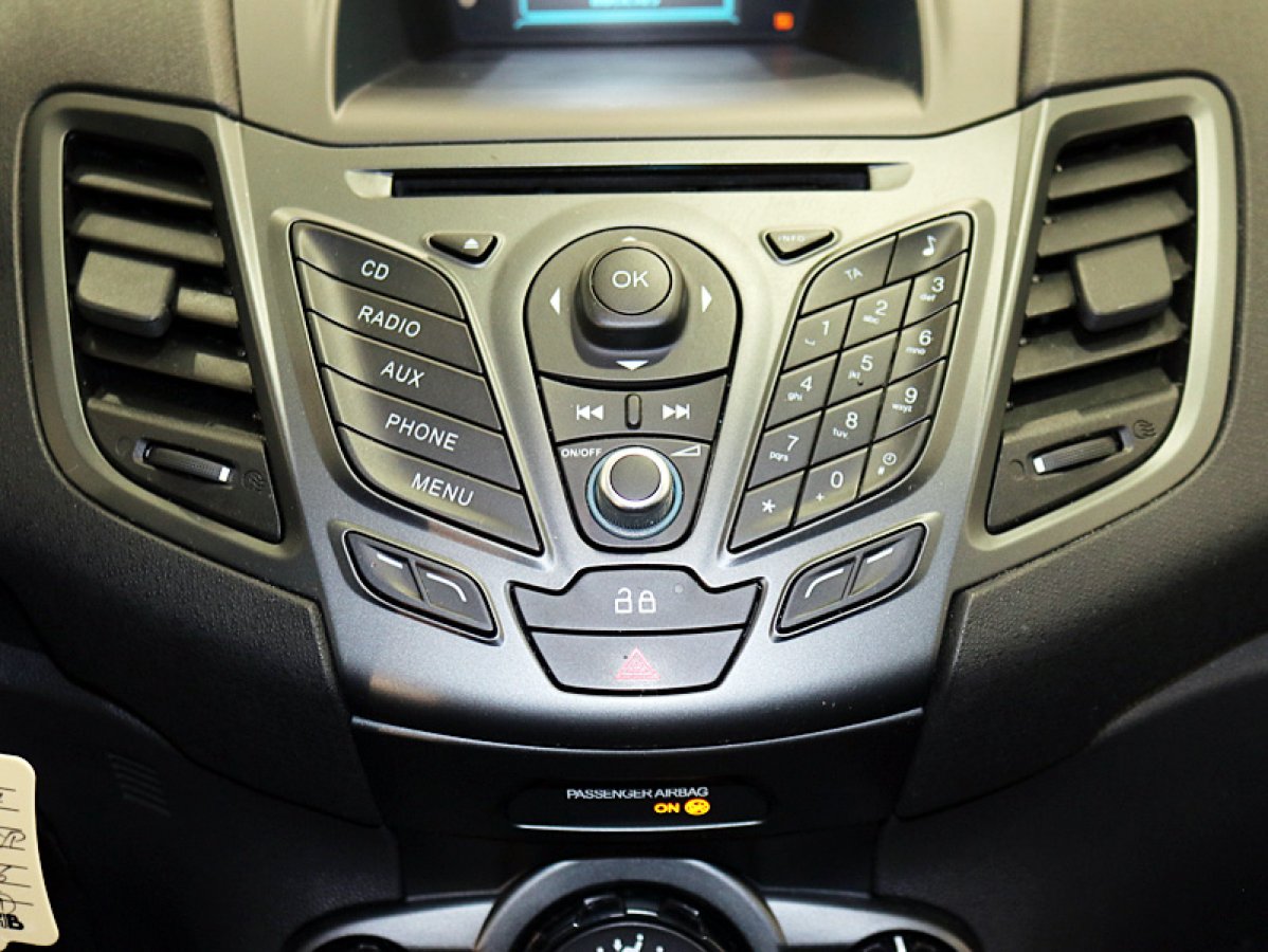 Foto Ford Fiesta 19