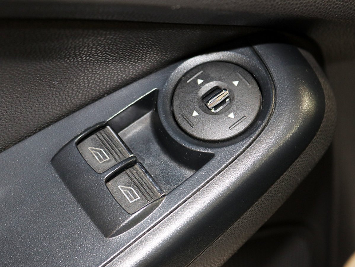 Foto Ford Fiesta 23