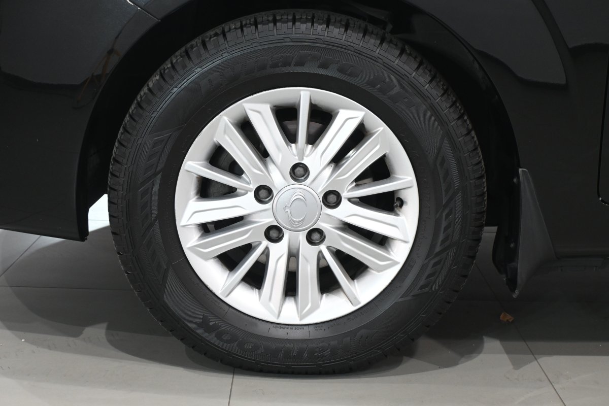 Foto Ssangyong Rodius 29