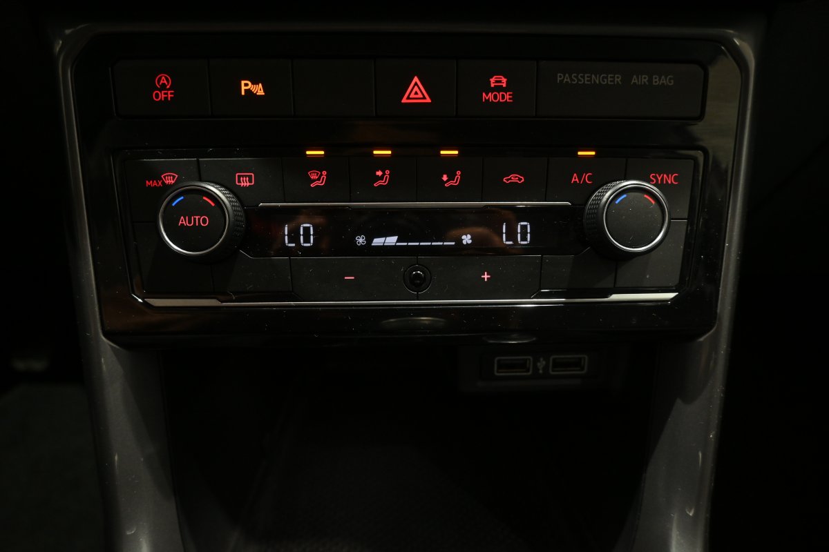 Foto Volkswagen T-Cross 17