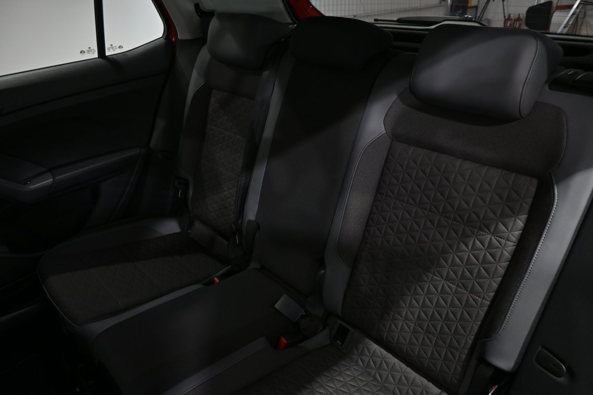 Foto Volkswagen T-Cross 12