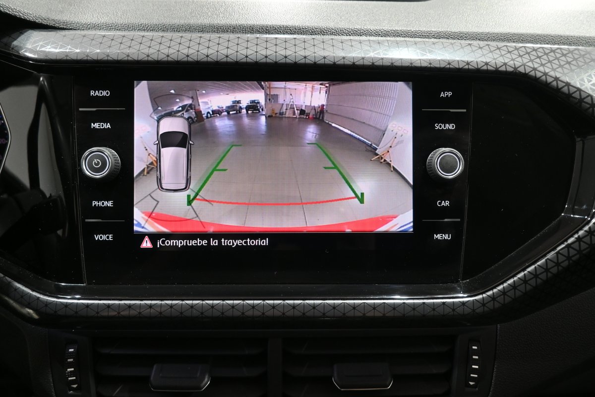 Foto Volkswagen T-Cross 15