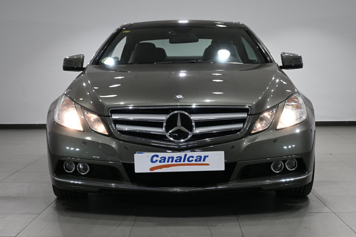 Foto Mercedes-Benz E 2