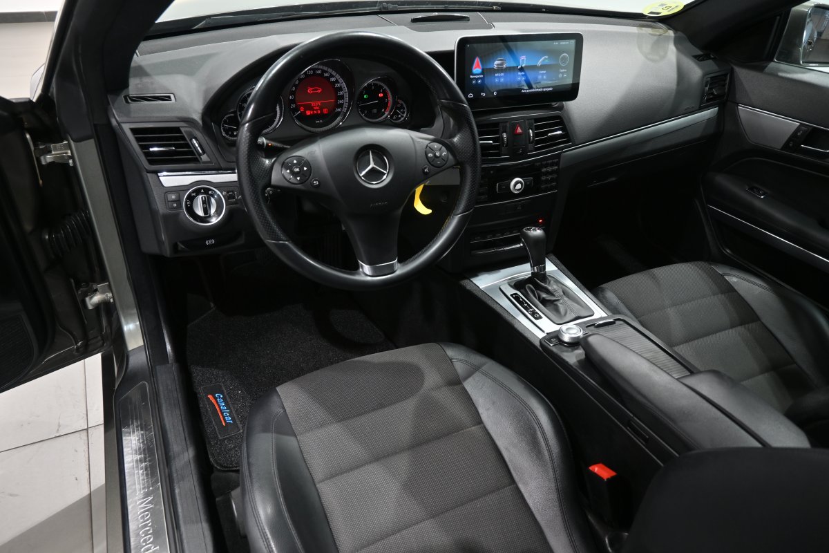 Foto Mercedes-Benz E 9