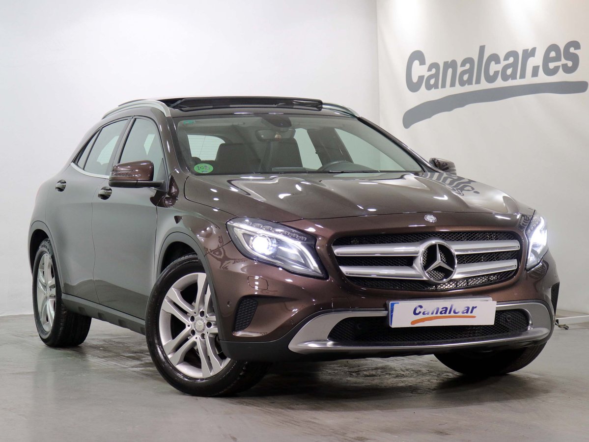 Foto Mercedes-Benz GLA 220 3