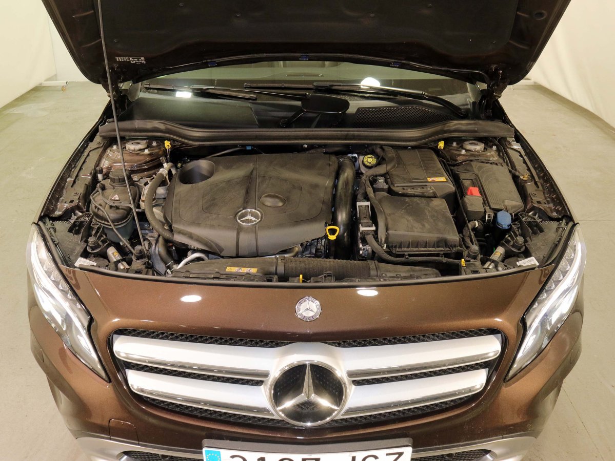 Foto Mercedes-Benz GLA 220 7