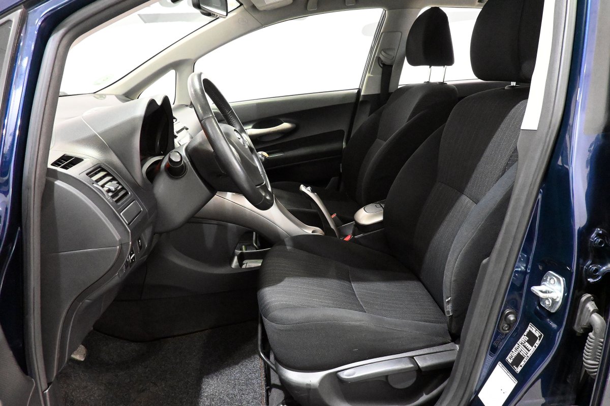 Foto Toyota Auris 9