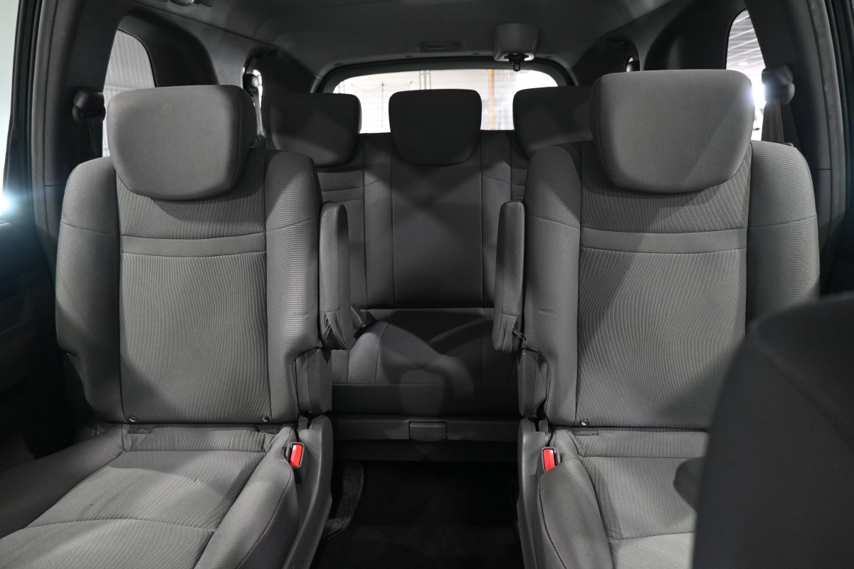 Foto Ssangyong Rodius 12