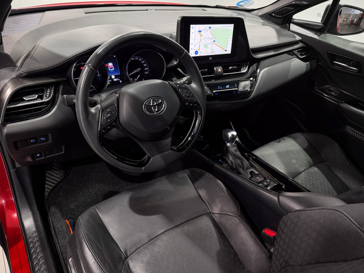 Foto Toyota C-HR 9