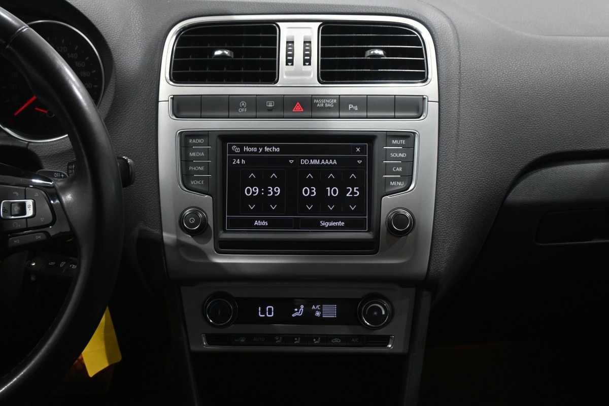 Foto Volkswagen Polo 14