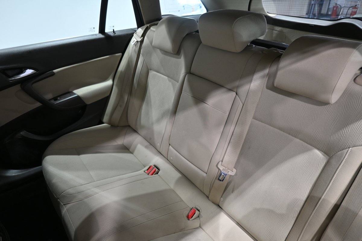 Foto Opel Insignia 12