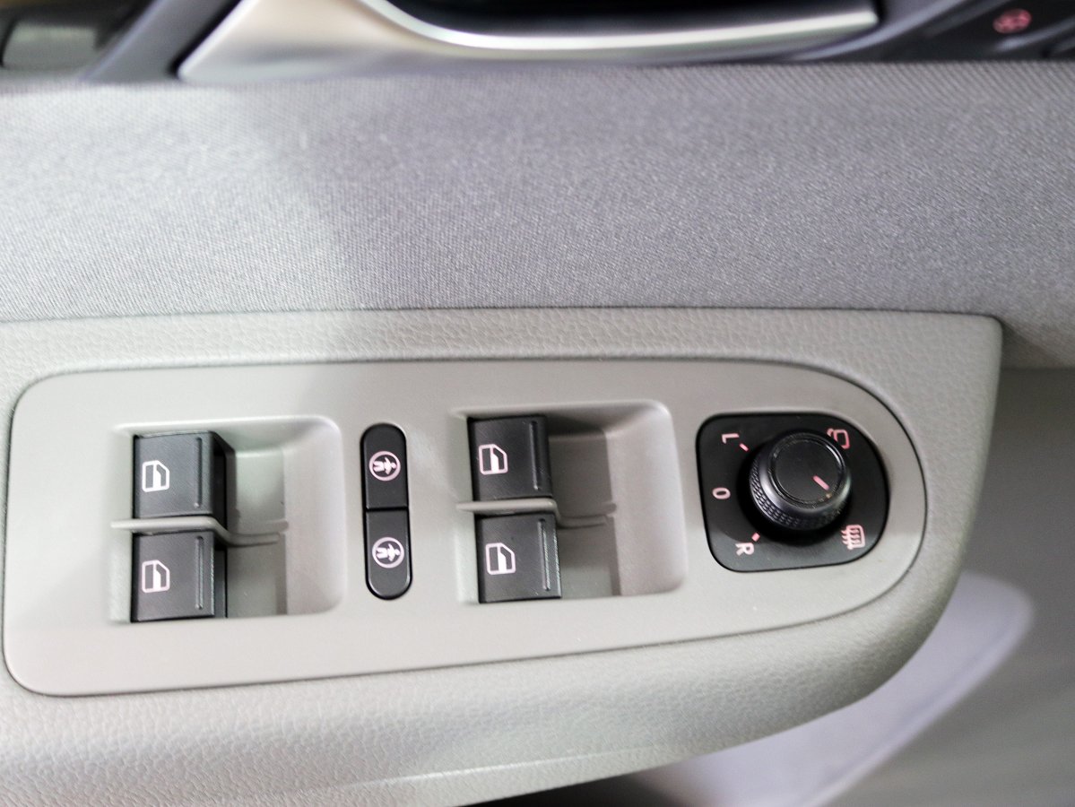 Foto Seat Alhambra 16
