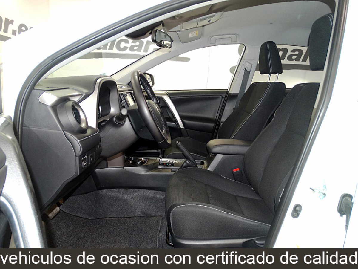 Foto Toyota RAV-4 14