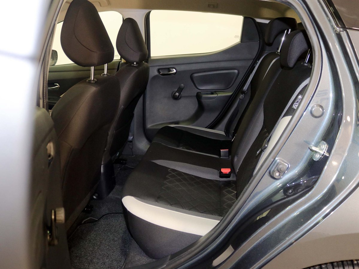 Foto Nissan Micra 14