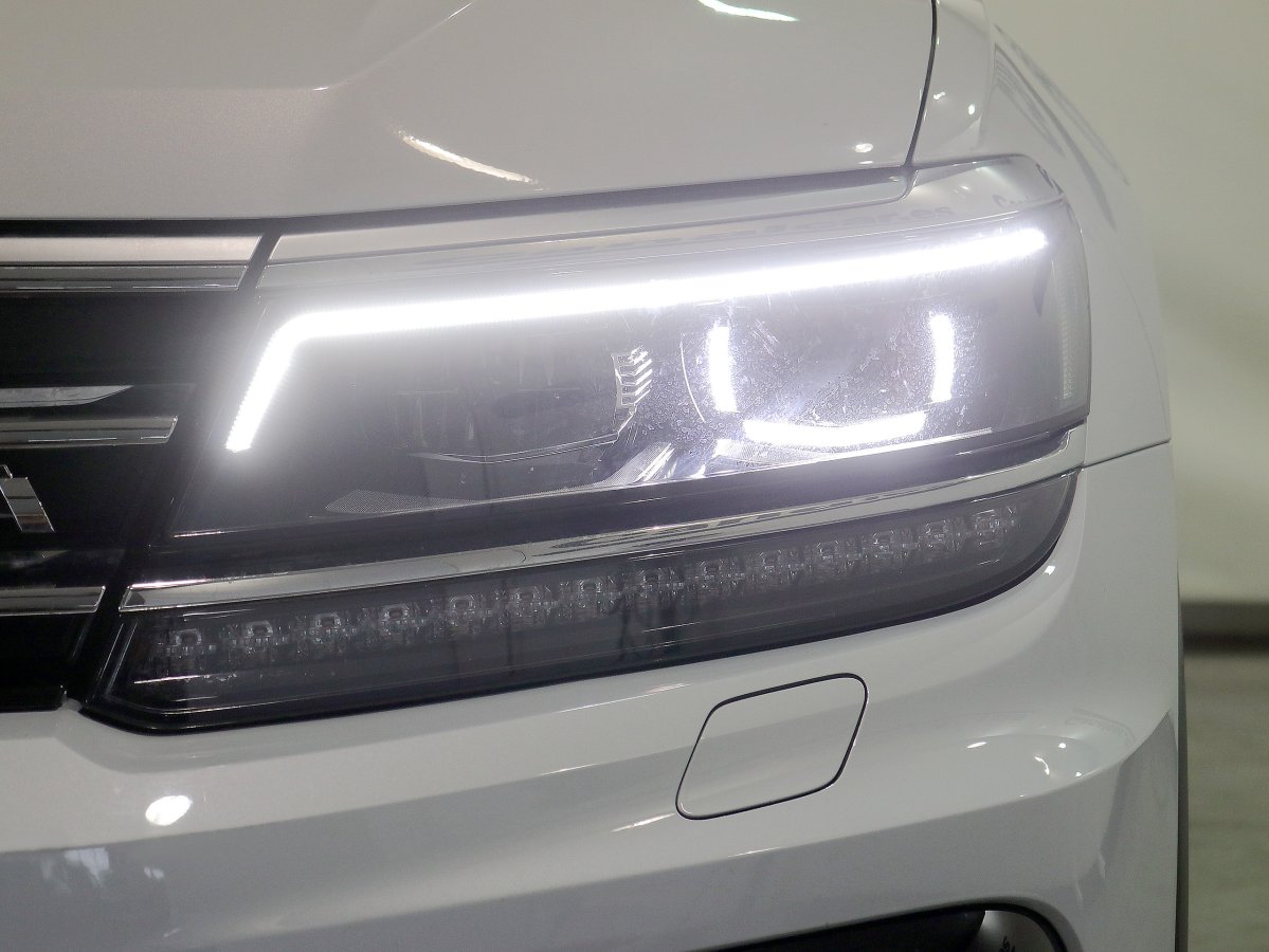 Foto Volkswagen Tiguan Allspace 14