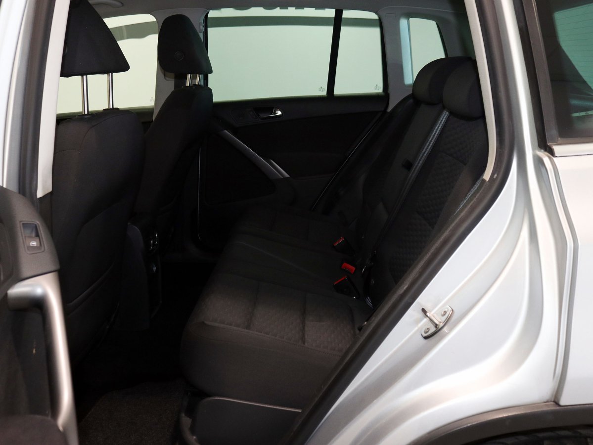 Foto Volkswagen Tiguan 12