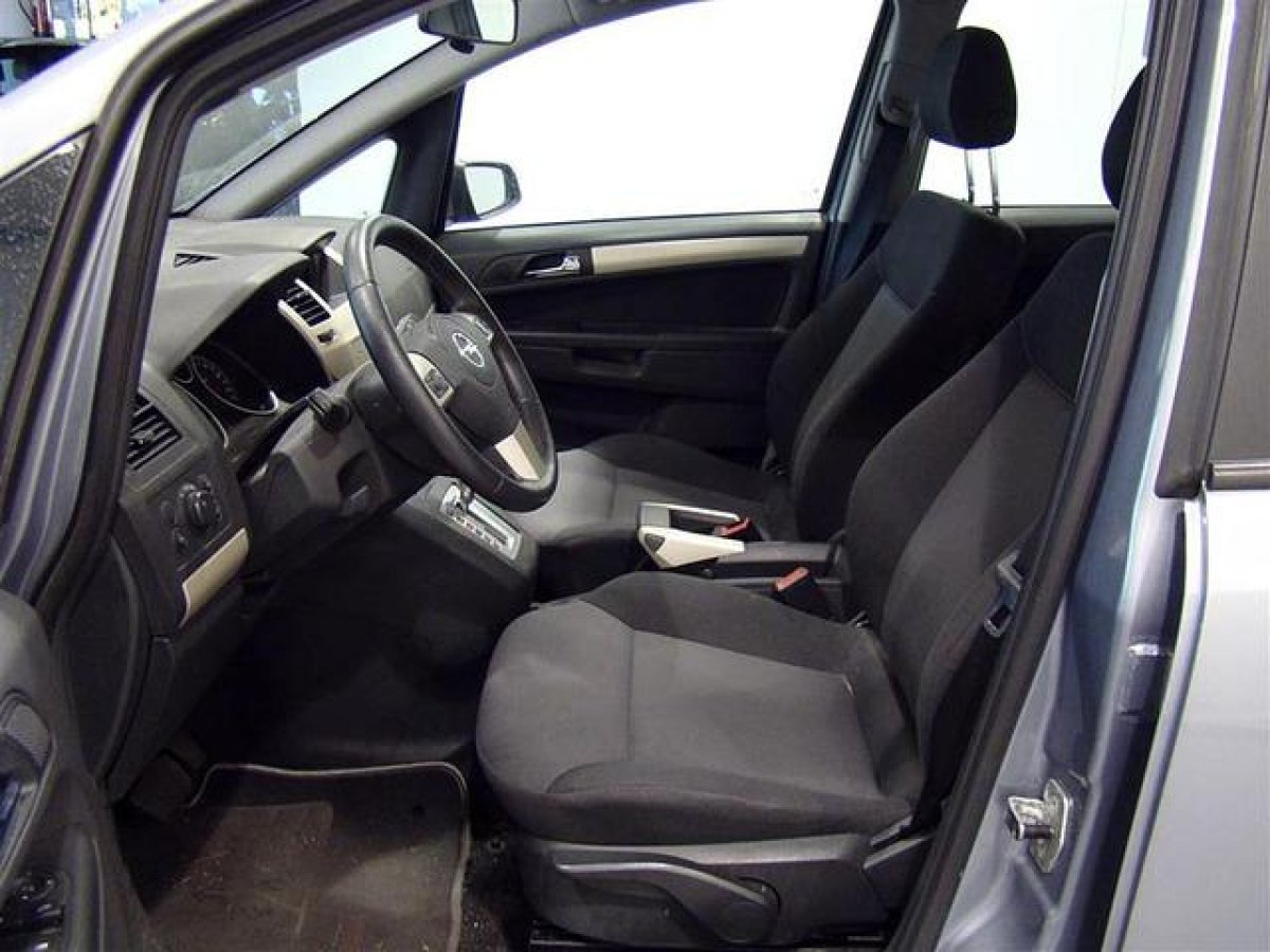 Foto Opel Zafira 9