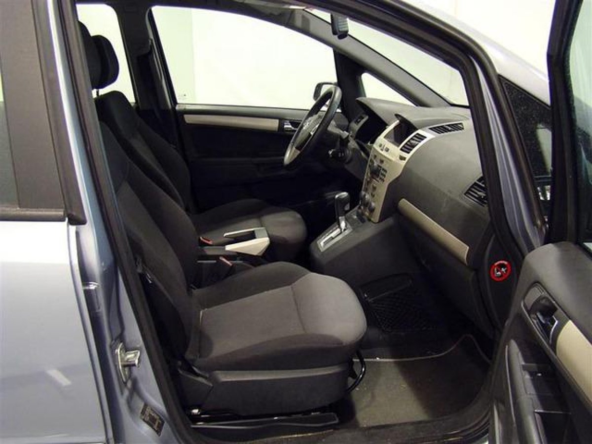 Foto Opel Zafira 10