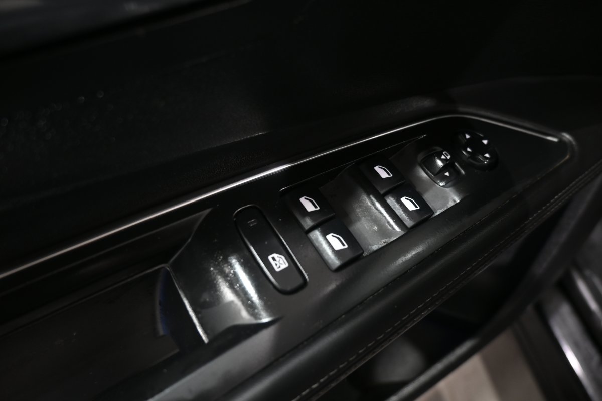 Foto Peugeot 5008 26