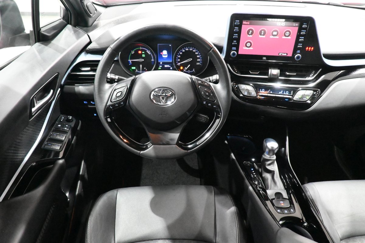 Foto Toyota C-HR 21