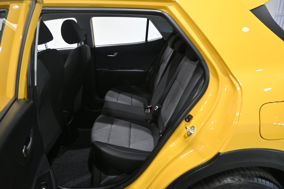 Foto Kia Stonic 11