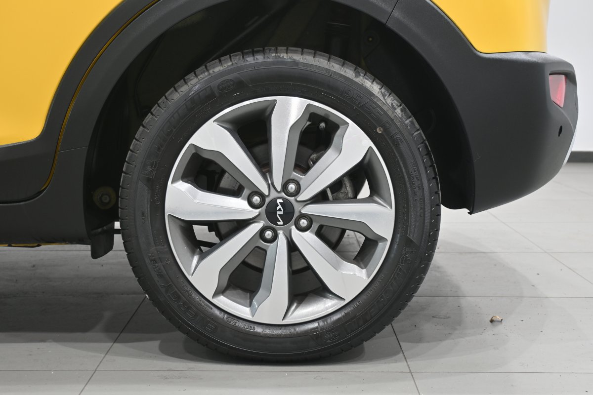Foto Kia Stonic 28