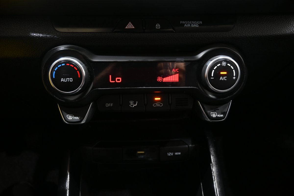 Foto Kia Stonic 17