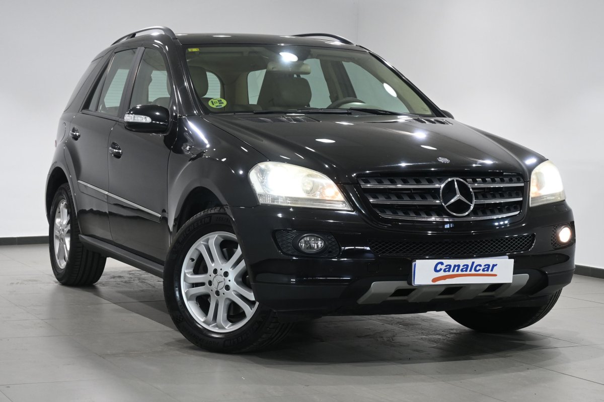 Foto Mercedes-Benz ML 3