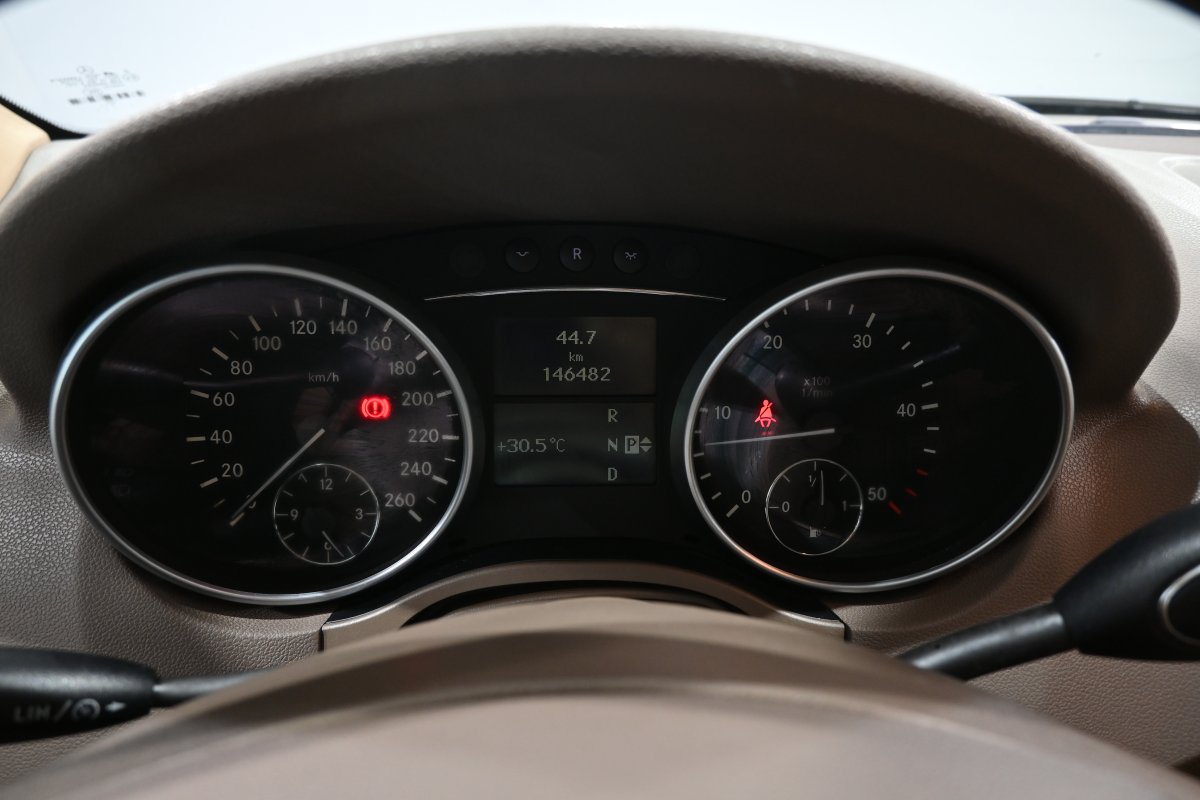 Foto Mercedes-Benz ML 14